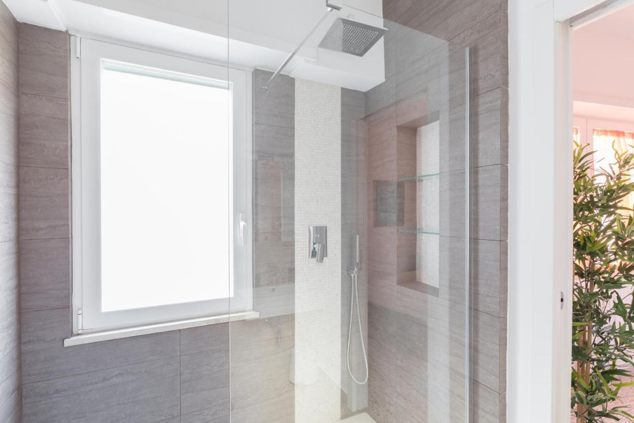 Amoretti Apartment, 6 Persone, 3 Camere, 2 Bagni, Balcone, Wi-fi, Metro B Monti Tiburtini Apartment *
