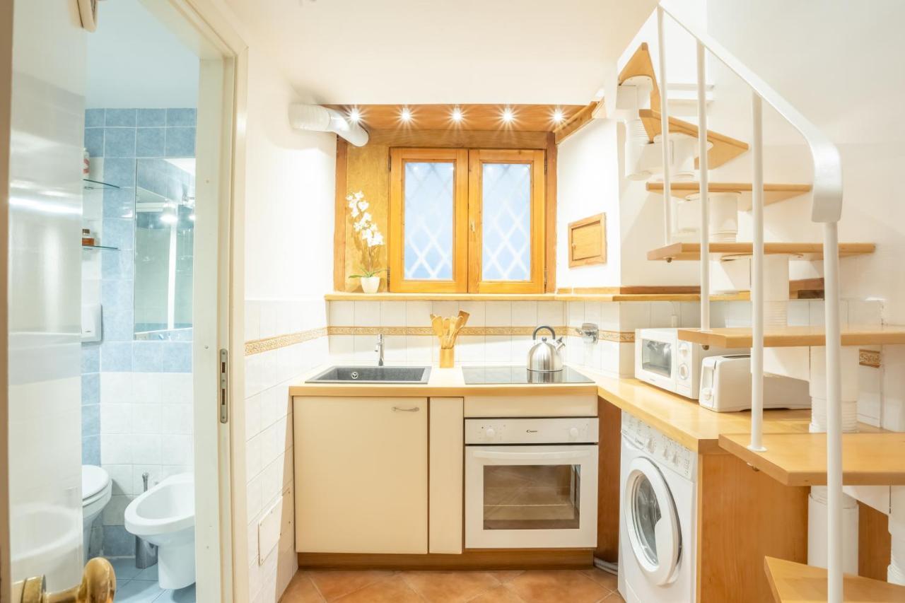 Quiet And Cozy Trastevere Hideaway Apartment Rome