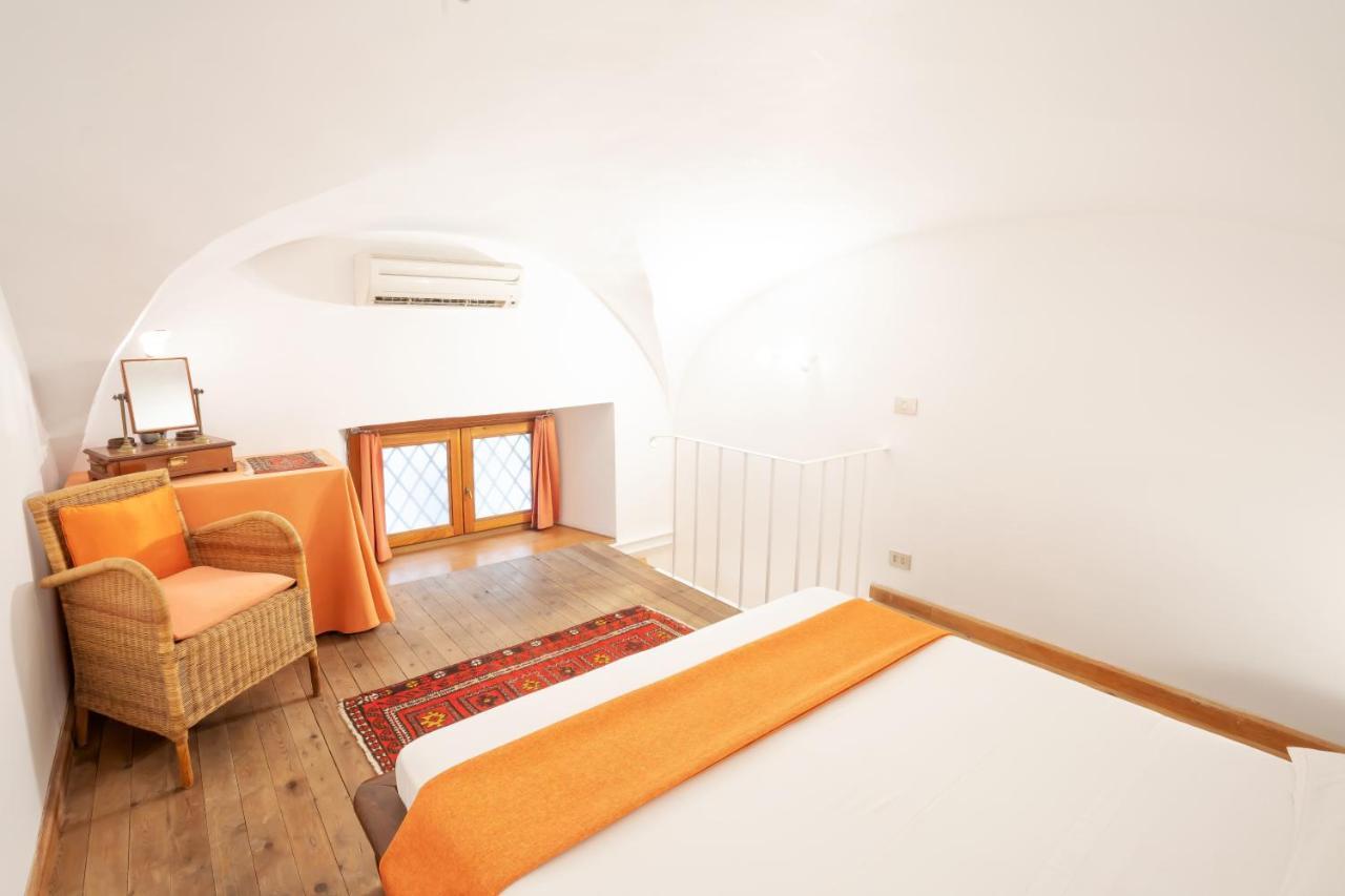 Quiet And Cozy Trastevere Hideaway Apartment Rome