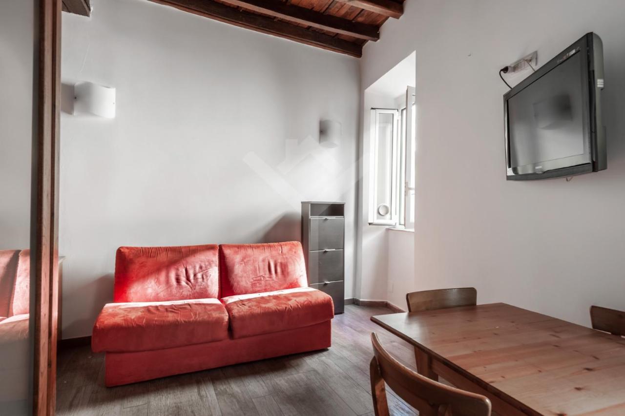 Vicolo Savelli Rome