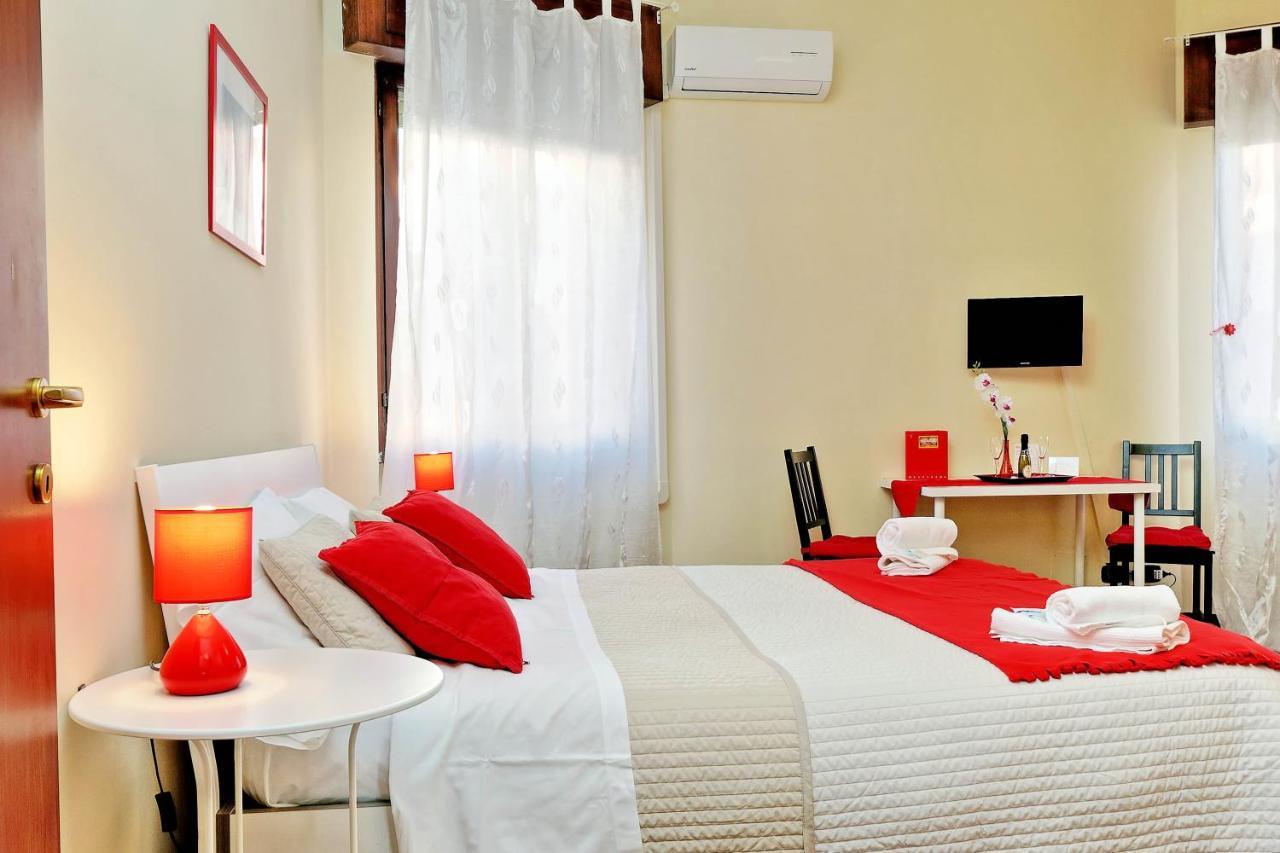 Piazza San Giovanni 3* Rome
