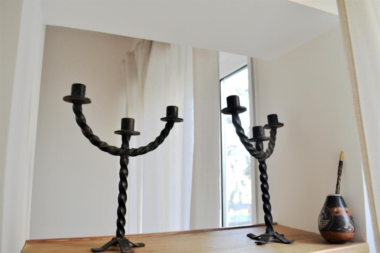 Modern, Spacious And Bright In Apartment *