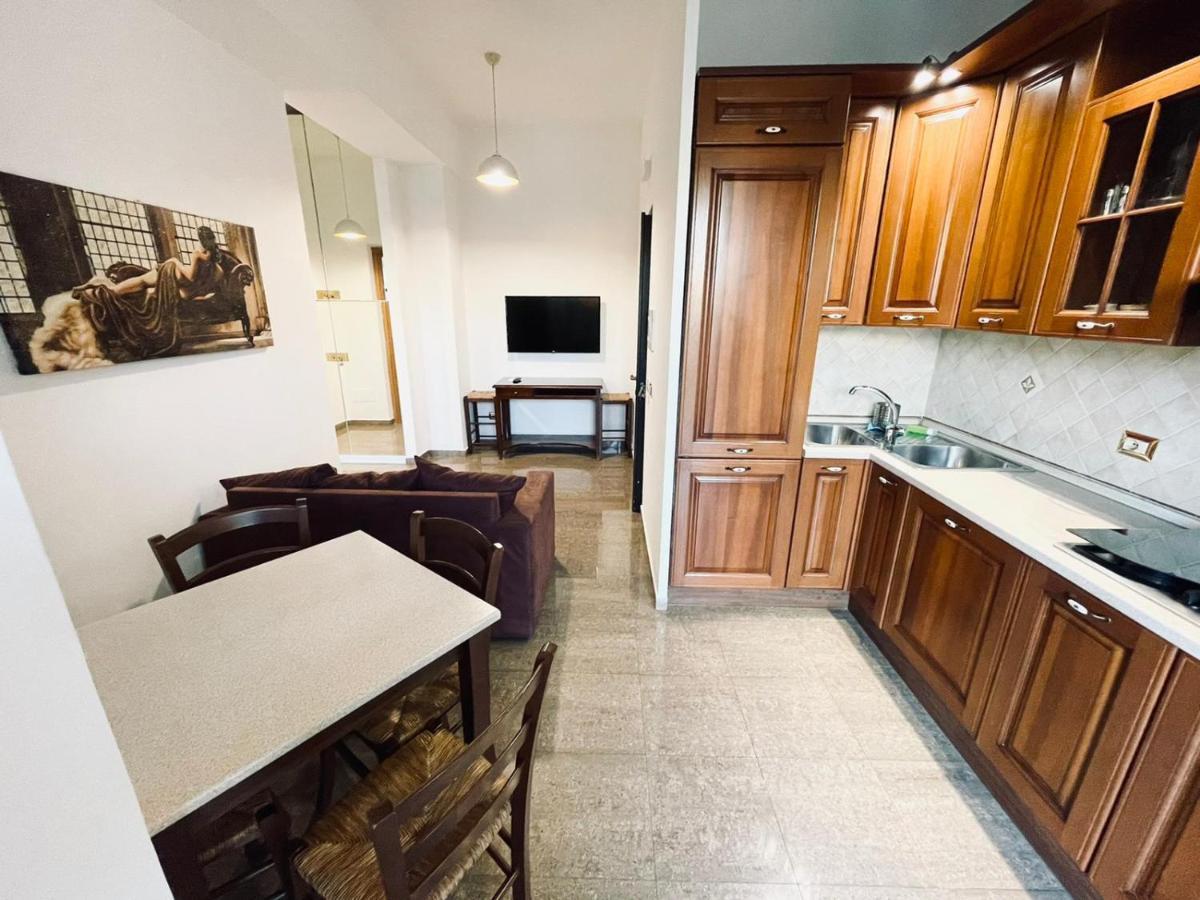 Interno Dieci Rome