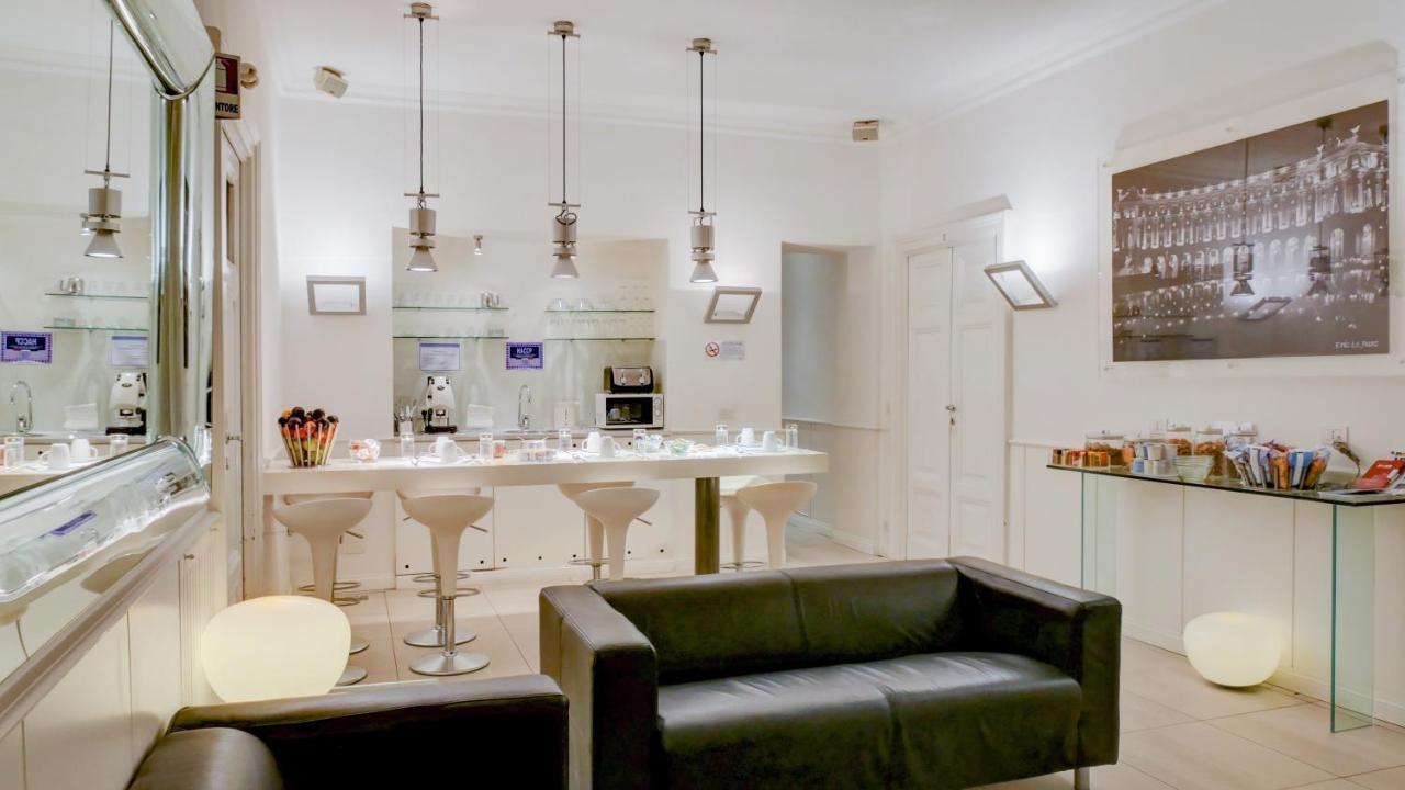 Enjoy Luxury In Apartment Rome