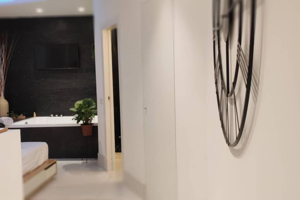 Elegante Open Space Con Vasca Idromassaggio A Trastevere Apartment Rome