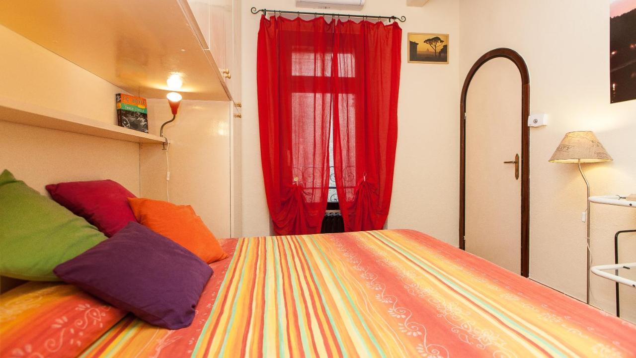 Holiday home Alloggio Via Del Governo Vecchio 34 Rome