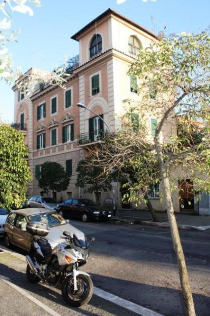 Bed & Breakfast Tra Gianicolo E Trastevere *