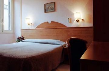 Saturnia Hotel 2*