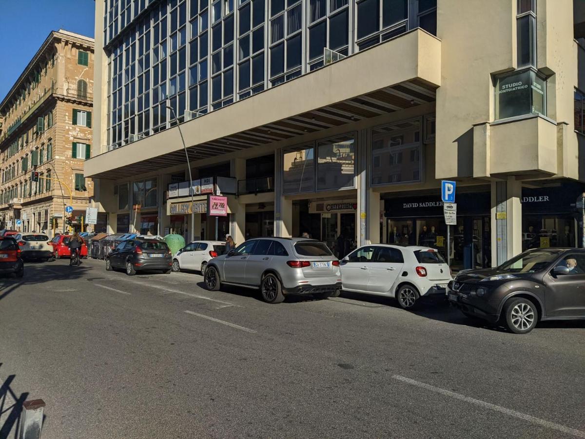 Nice In Near San Giovanni Train Station Appartamento