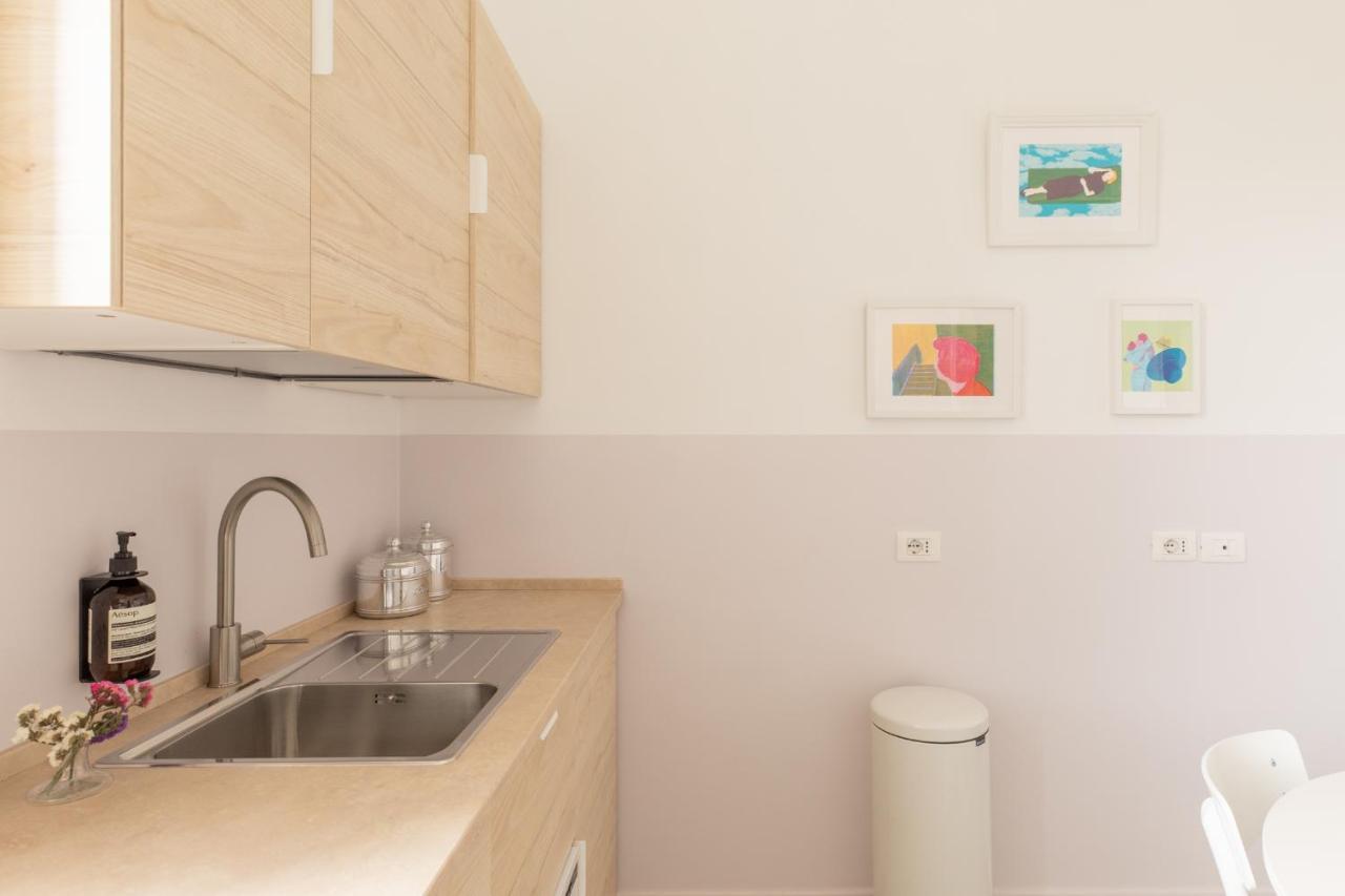 Iflat Sunny And Colorful Esquilino Apartment