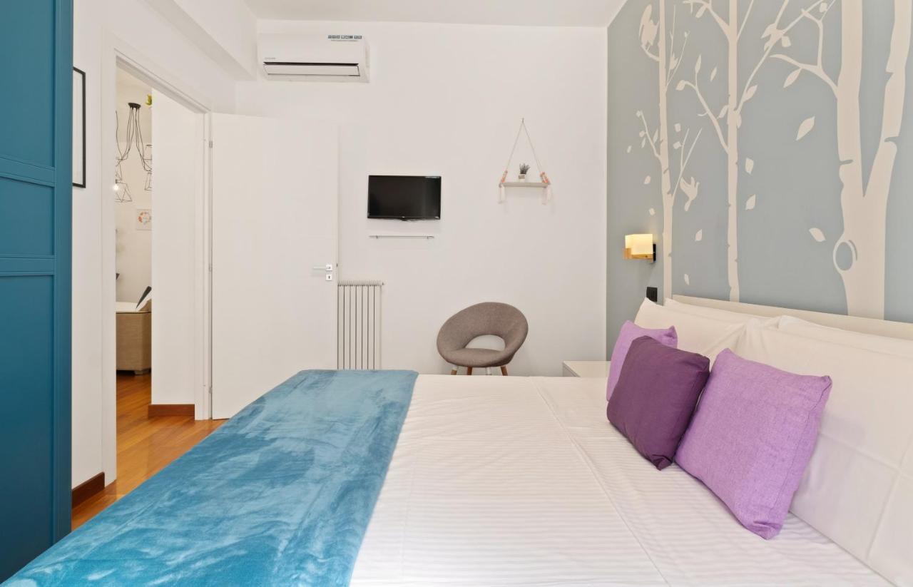 3 Bed Modern Flat - 15 Minutes Walk To Colosseum Apartment Rome