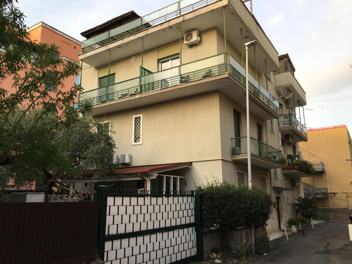 Attico Con Jacuzzi, Terrazzo E Fibra Appartamento