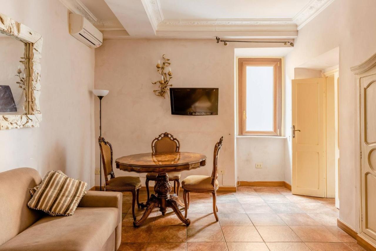 Appartamento Right In The Ancient Historical Center Two Bedrooms Two Bath, Up To 6 Pax Roma