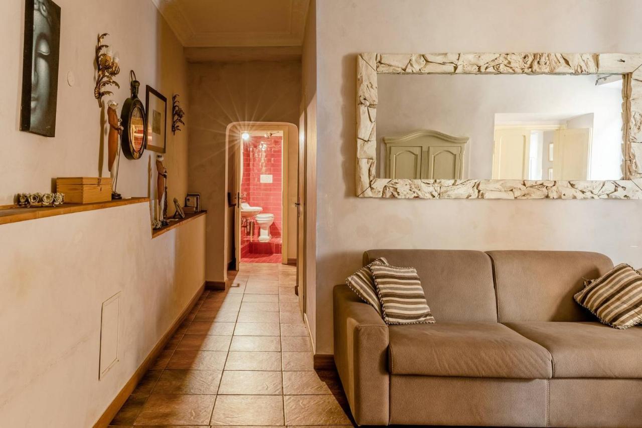 Right In The Ancient Historical Center Two Bedrooms Two Bath, Up To 6 Pax Appartamento