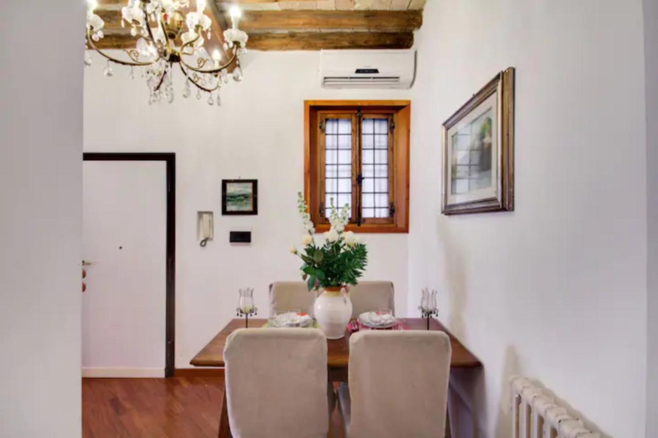 Apartment Pantheon Charming