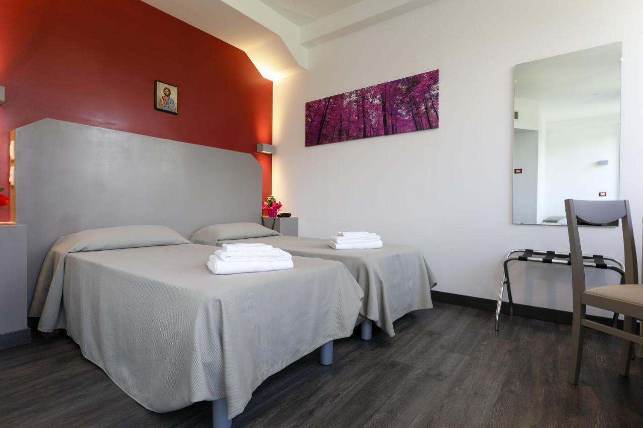 Casa Per Ferie San Juan De Avila Guest house Rome