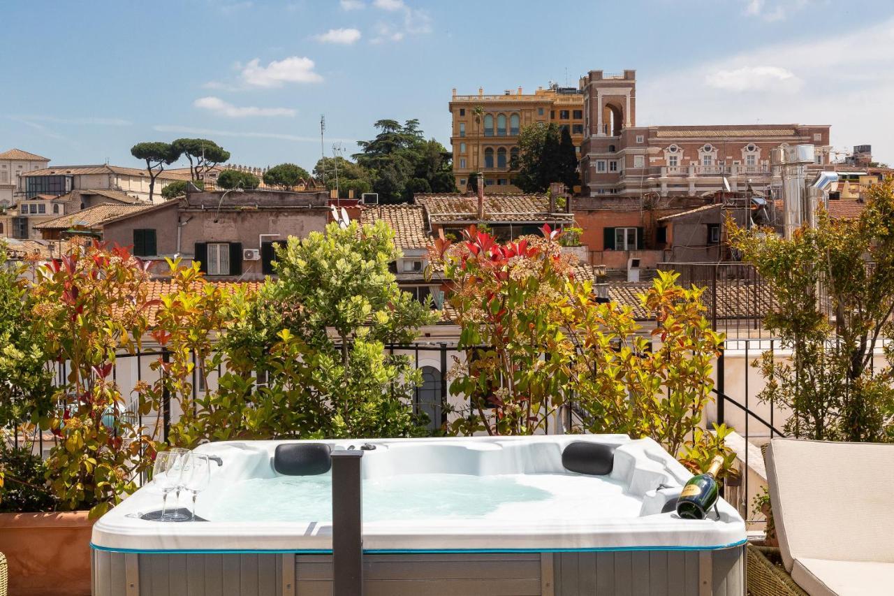 Amazing Penthouse Piazza Venezia Apartment *