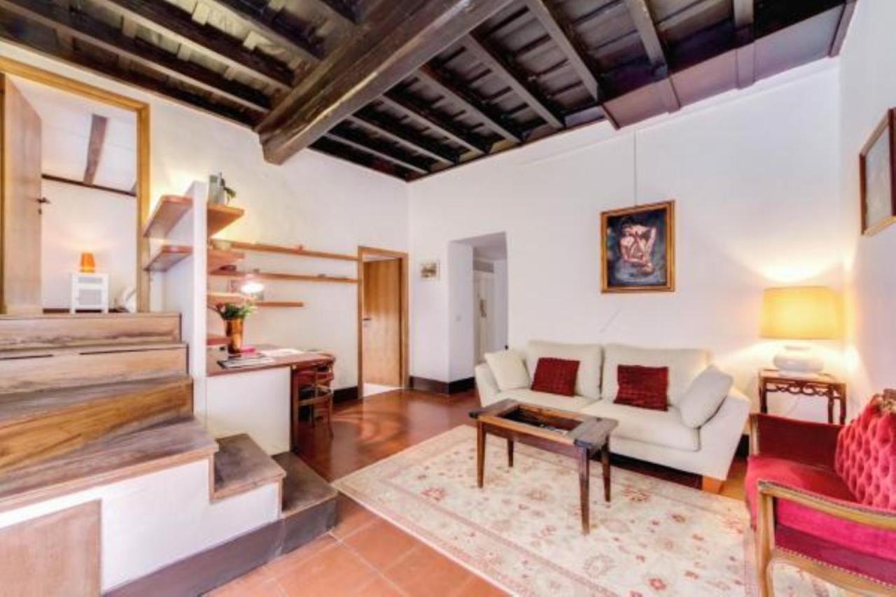 Campo Dei Fiori Stunning And Quiet Apartment