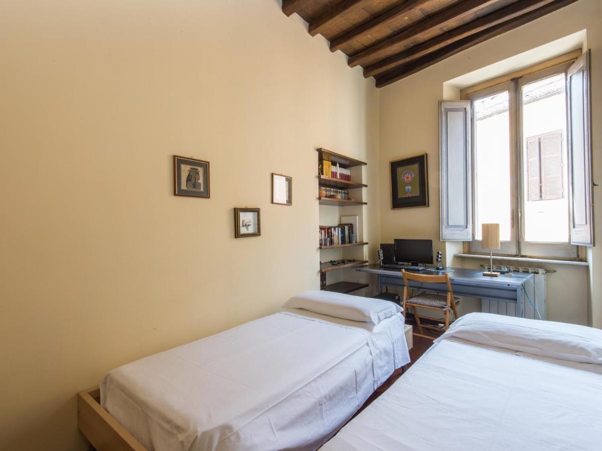 Piazza Navona Charming Apartment *
