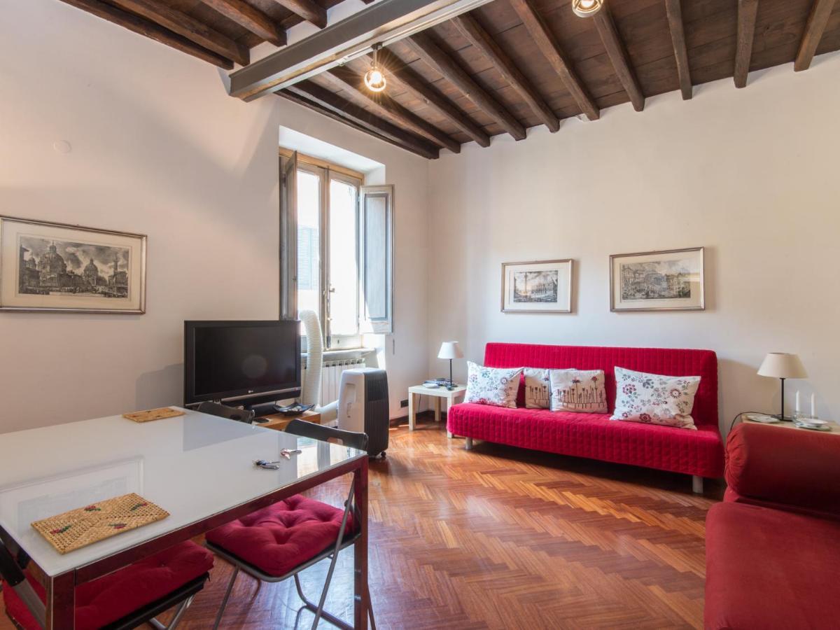 Piazza Navona Charming Apartment *