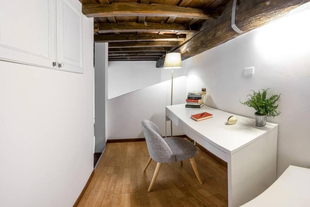 Apartment Chiara's Place At Pantheon - Your In Rome