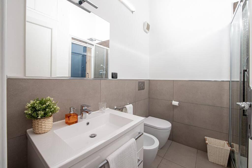 Chiara's Place At Pantheon - Your In