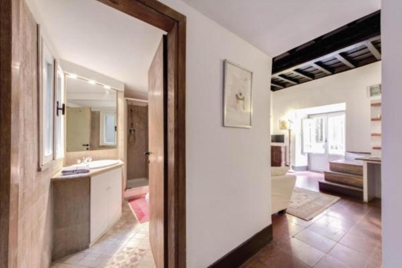 Campo Dei Fiori Stunning And Quiet Apartment