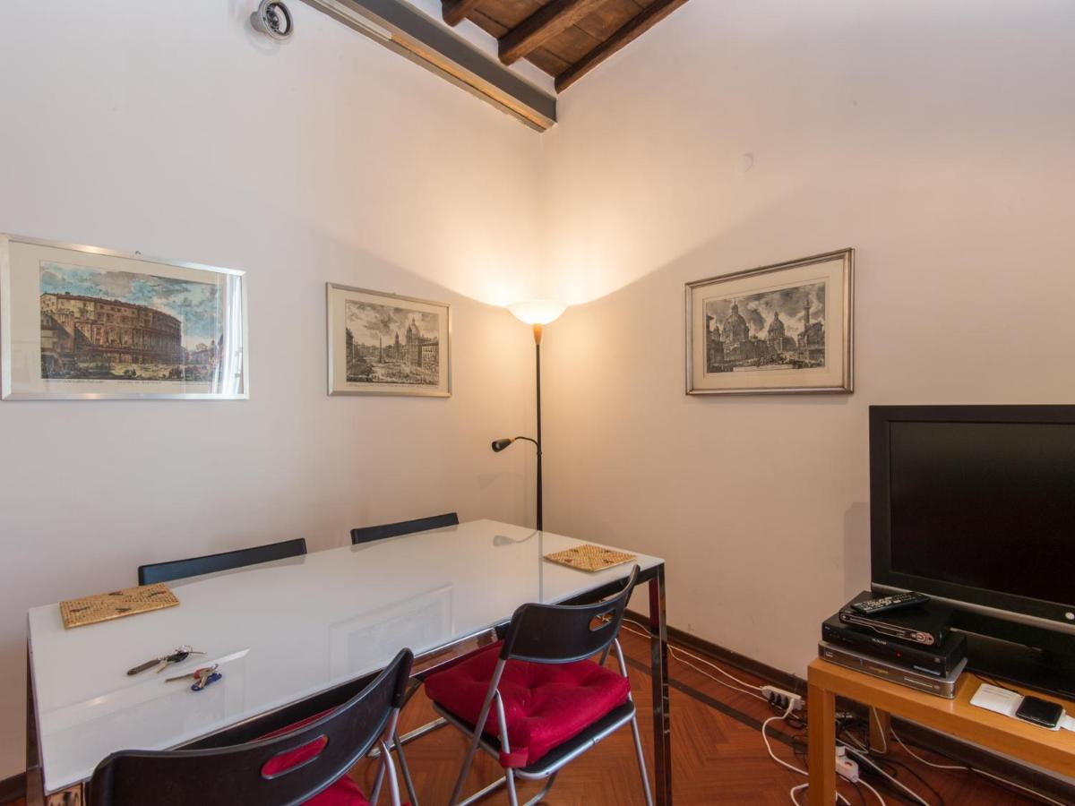 Apartment Piazza Navona Charming Rome