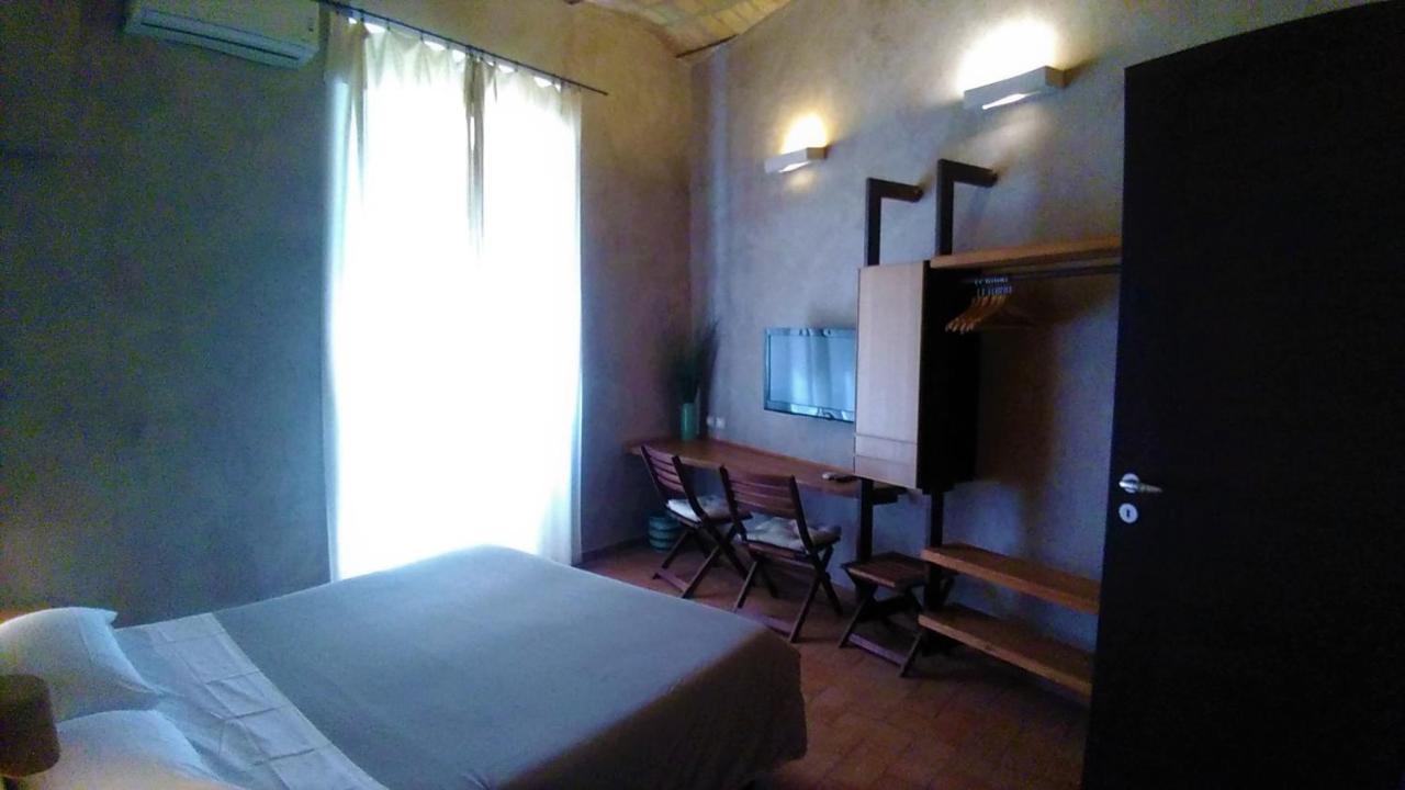 Folia * Rome