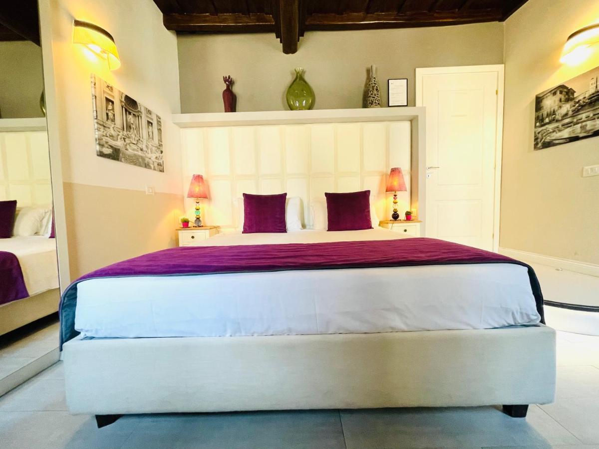 Town House Spagna- Luxury Rooms With Jacuzzi Bath Guest house *