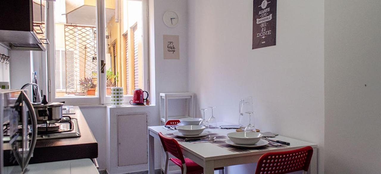Guest house Kamchu Apartments: Piazza Bologna *