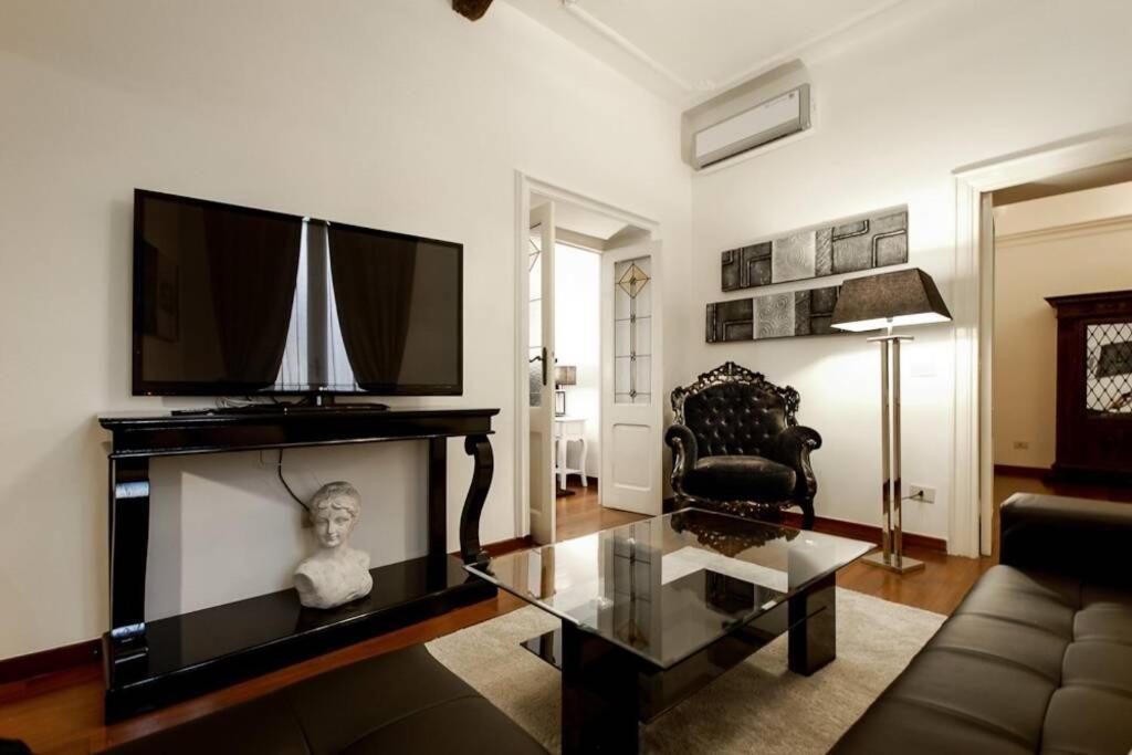 Banchi - Classic Between Navona And Campo Dei Fiori Apartment Rome
