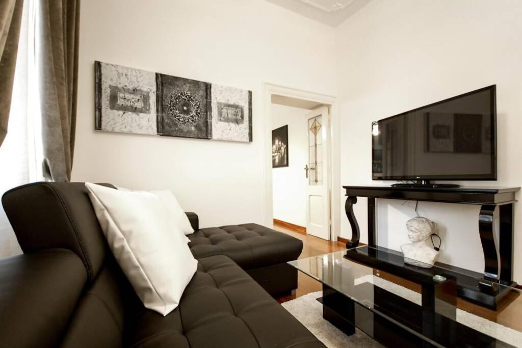 Banchi - Classic Between Navona And Campo Dei Fiori Apartment *