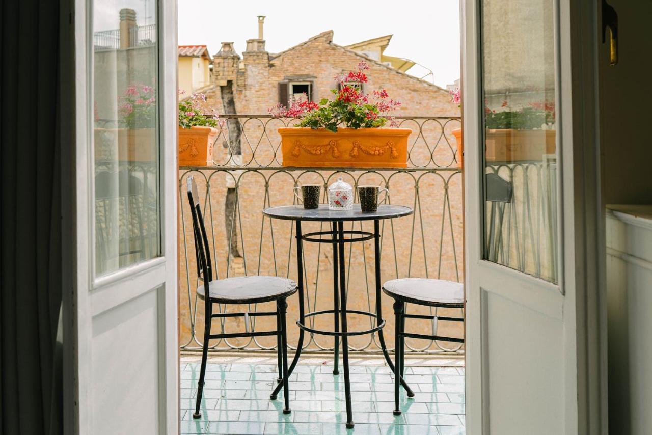 Della Croce Luxury 2* Rome