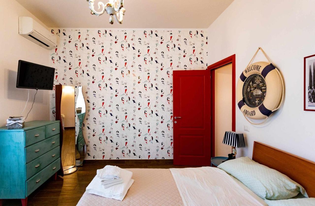 Idi Gemelli - The Teddy Bear Rock House Apartment