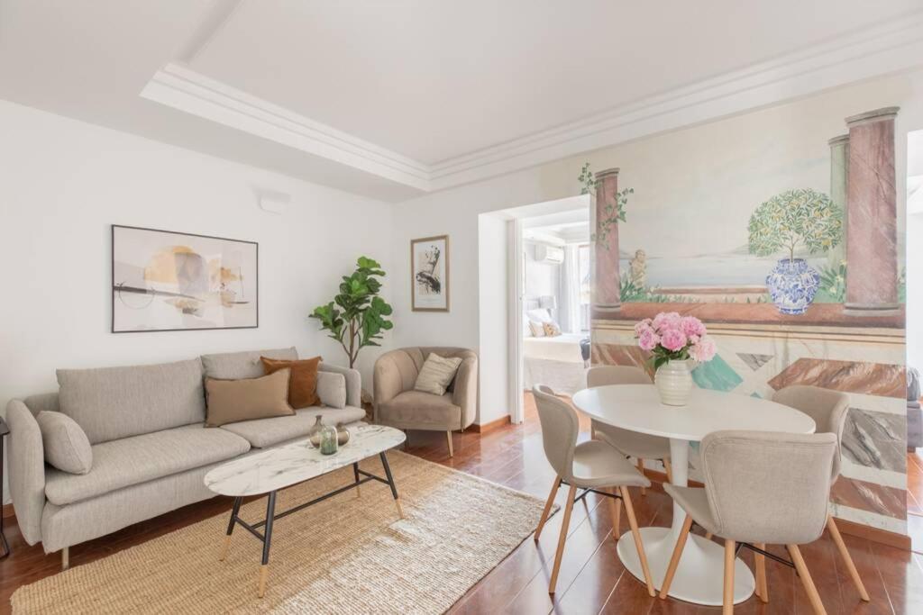 Apartment Iflat Light Near The Colosseum Rome