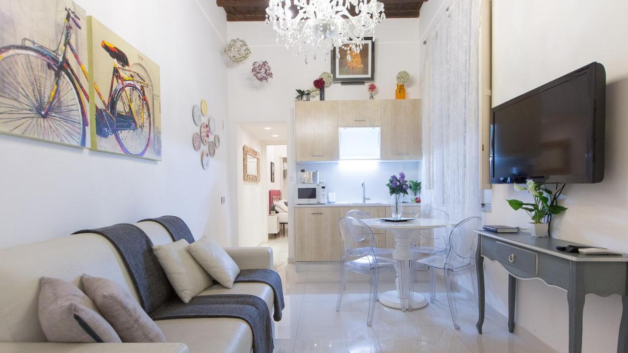Apartment Consulta By In Rome