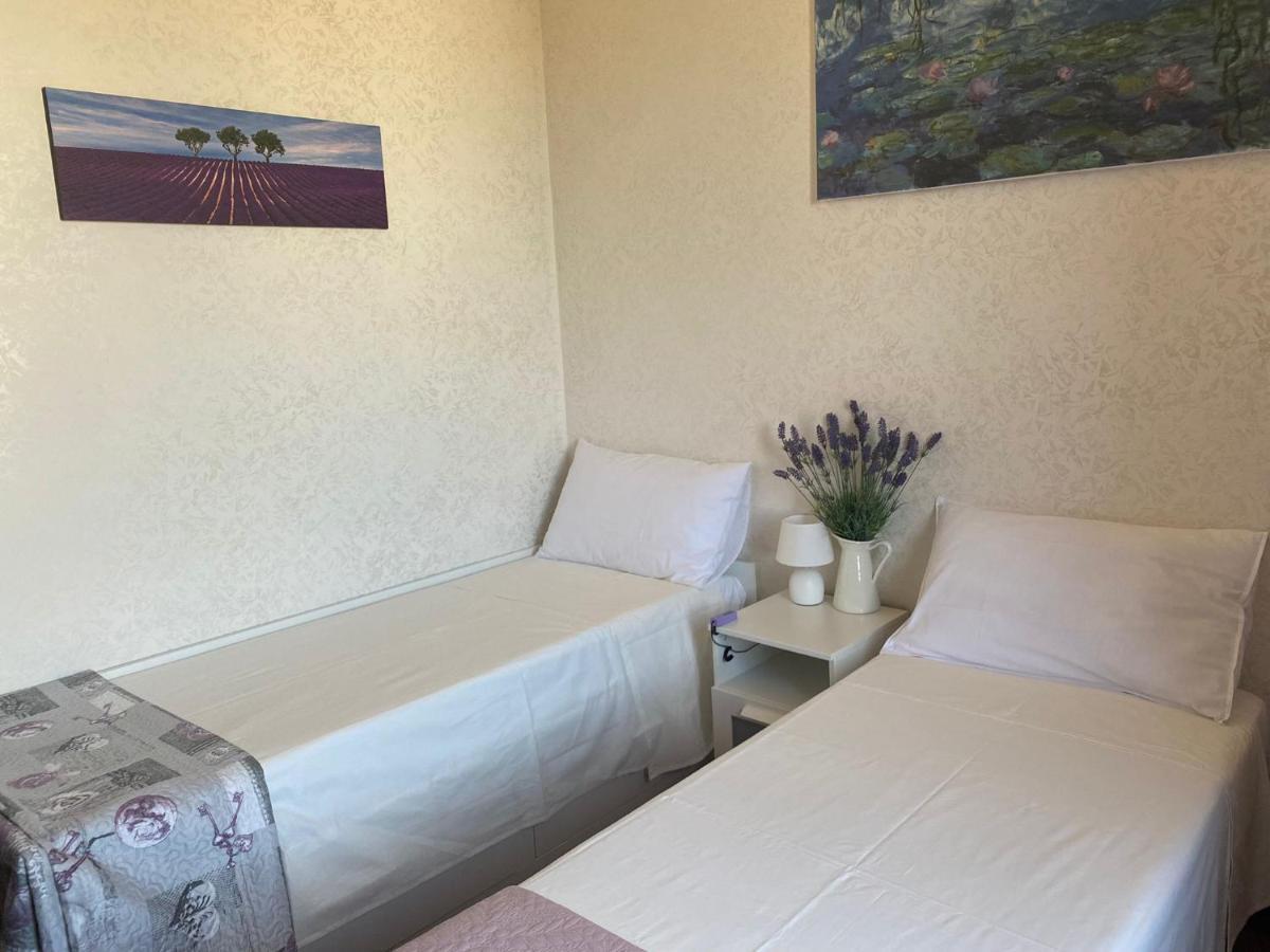 Apartment Pini Di Roma-new And Cozy In Center- Metro A 