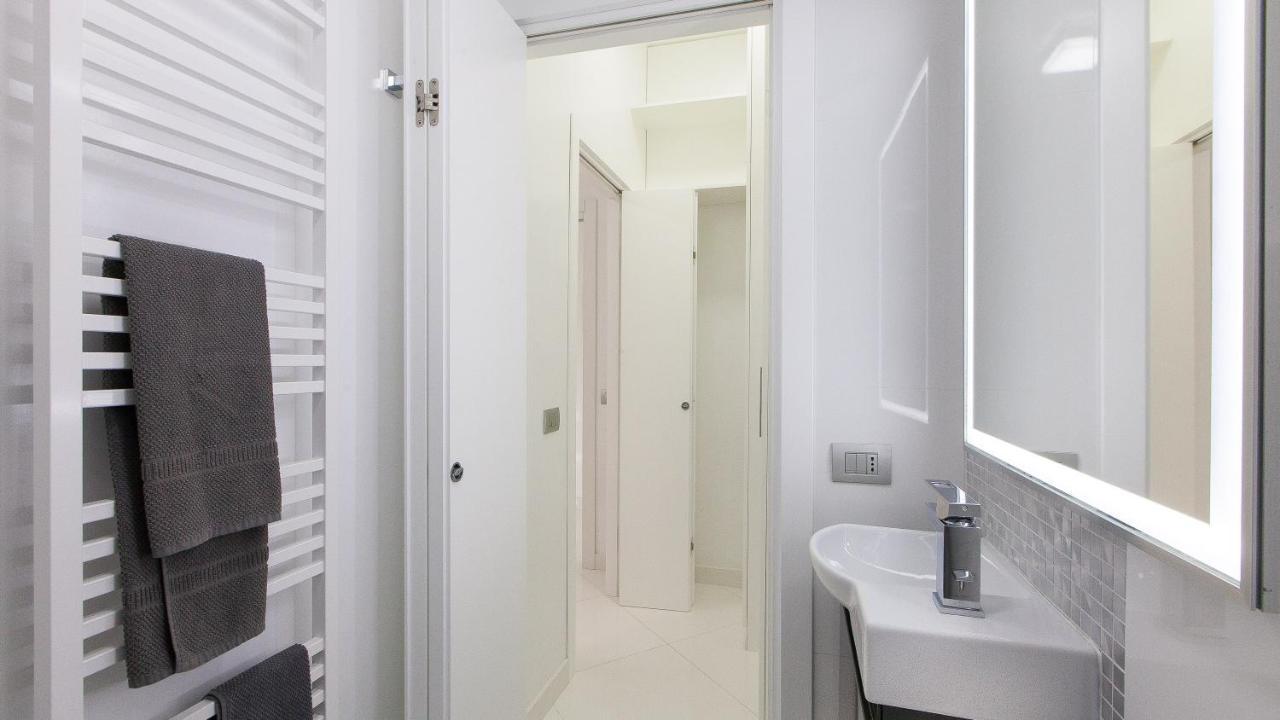 Piazza Venezia White Apartment *