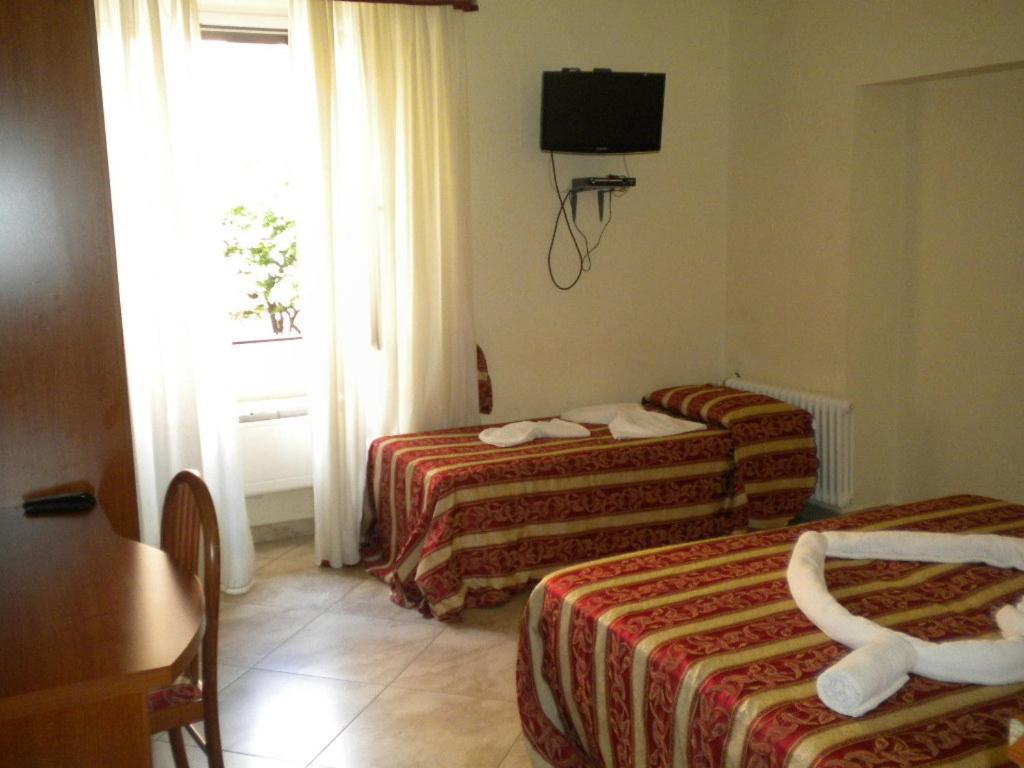 Apartment Paradiso