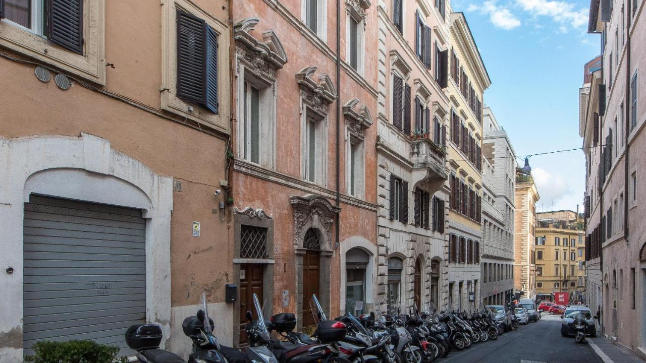 Consulta By In Apartment Rome