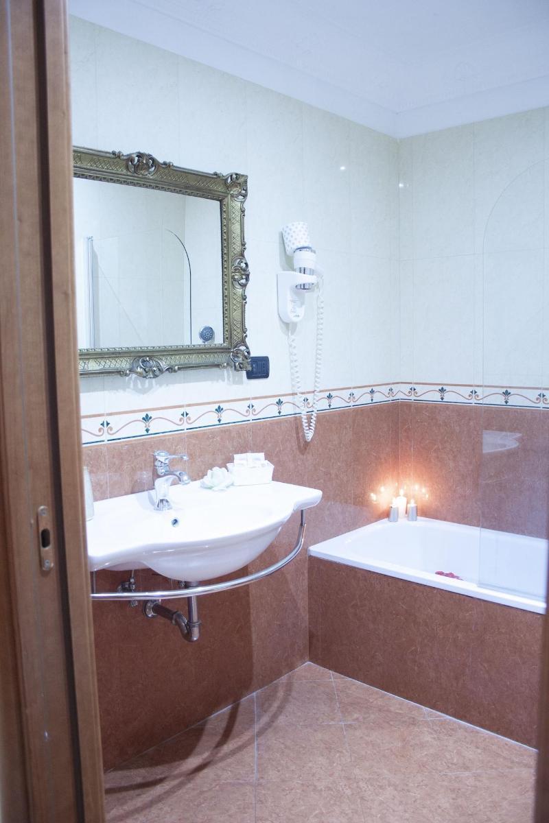 Guest house Caroline 2*