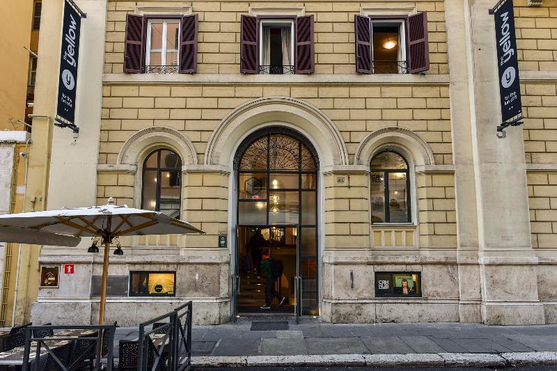 Hostel Yellowsquare