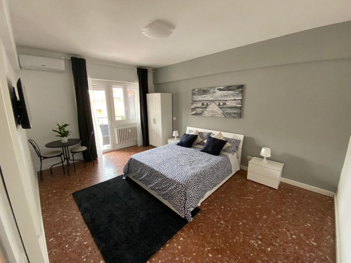 Ytha Housse Centro Roma