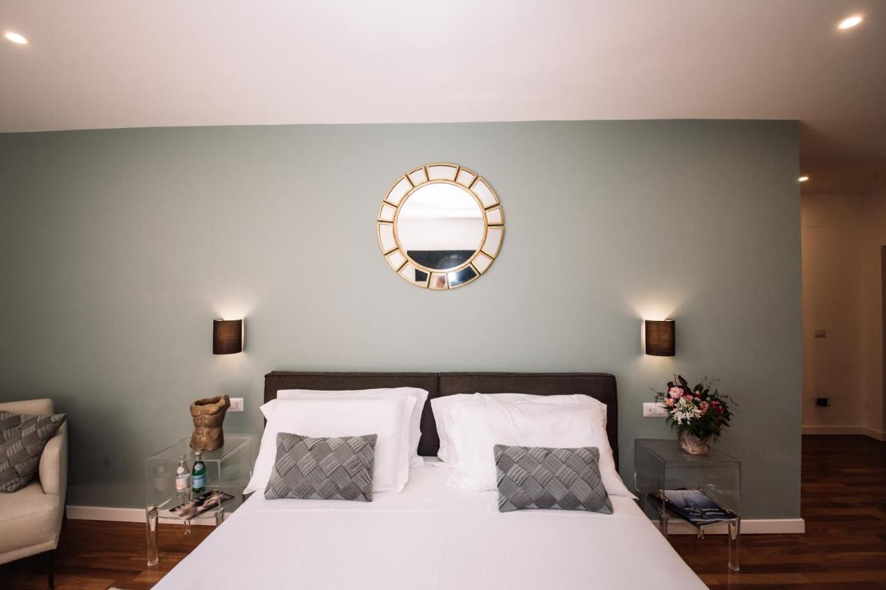 Guest house Fellini Design Suites Romе *
