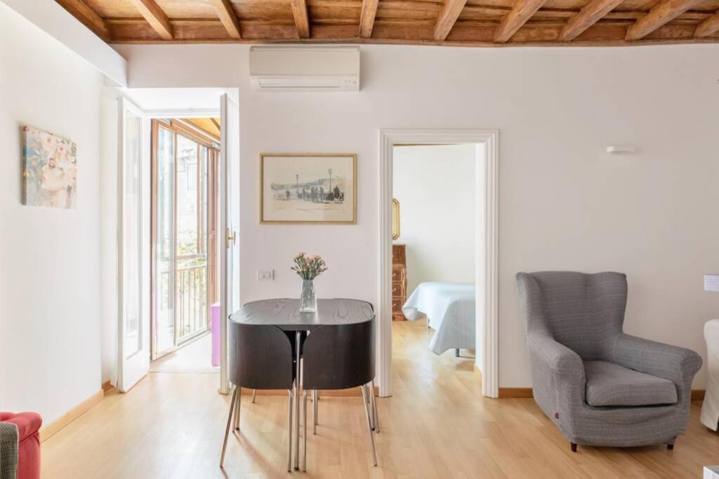 Iflat Via Del Corso Elegant Apartment
