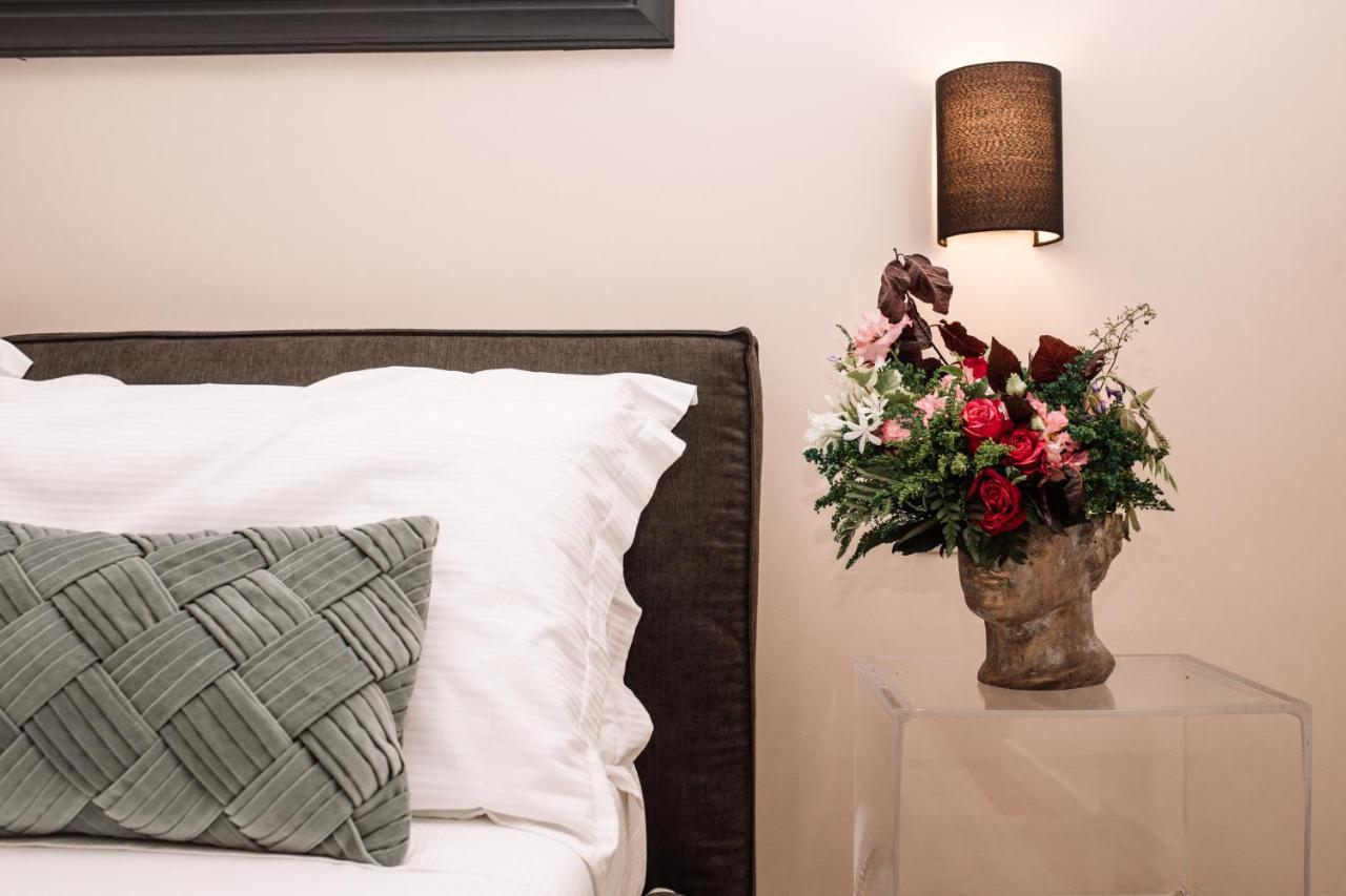 Guest house Fellini Design Suites Romе *