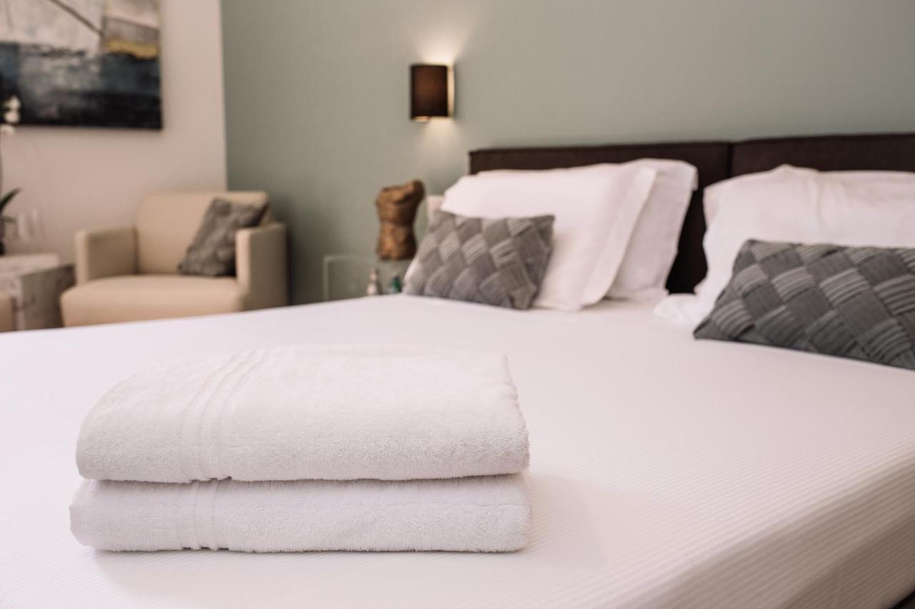 Guest house Fellini Design Suites Romе *