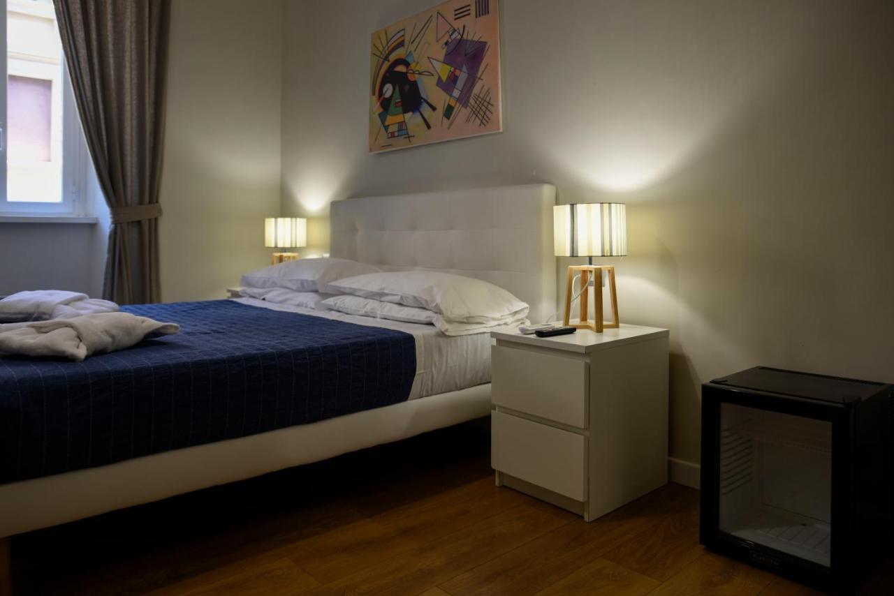 The Castle Inside Guest house Rome