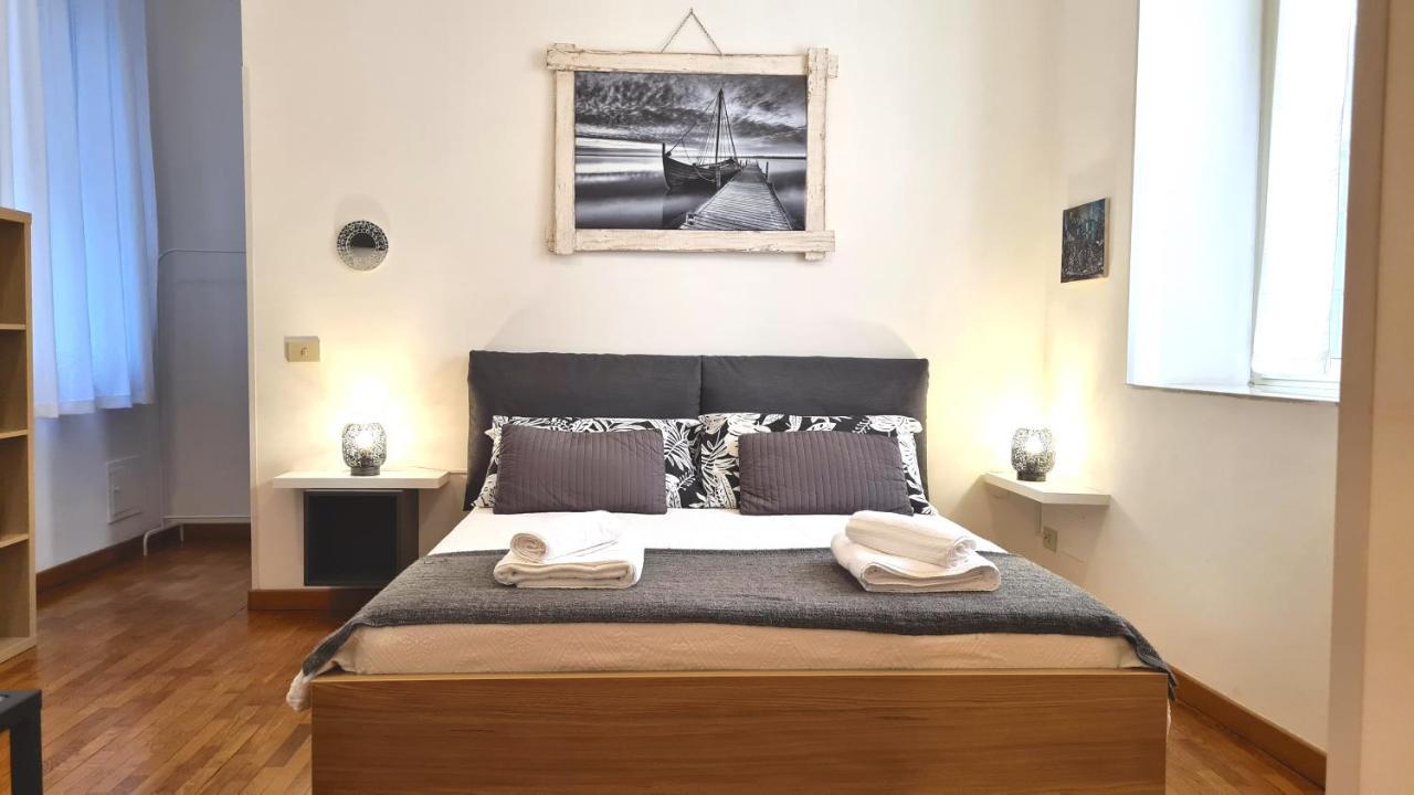 Piazza Della Rovere Rome